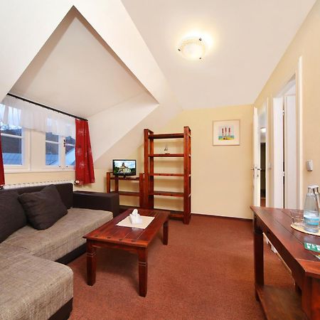 Hotel Erika Špindlerŭv Mlýn Luaran gambar