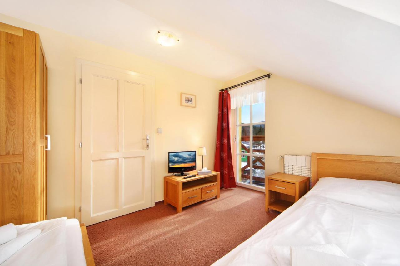 Hotel Erika Špindlerŭv Mlýn Luaran gambar