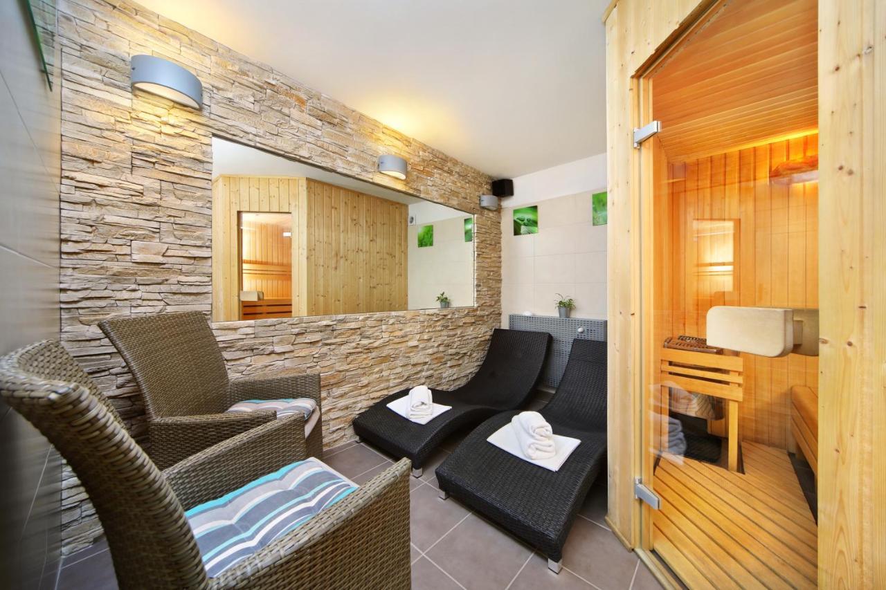 Hotel Erika Špindlerŭv Mlýn Luaran gambar