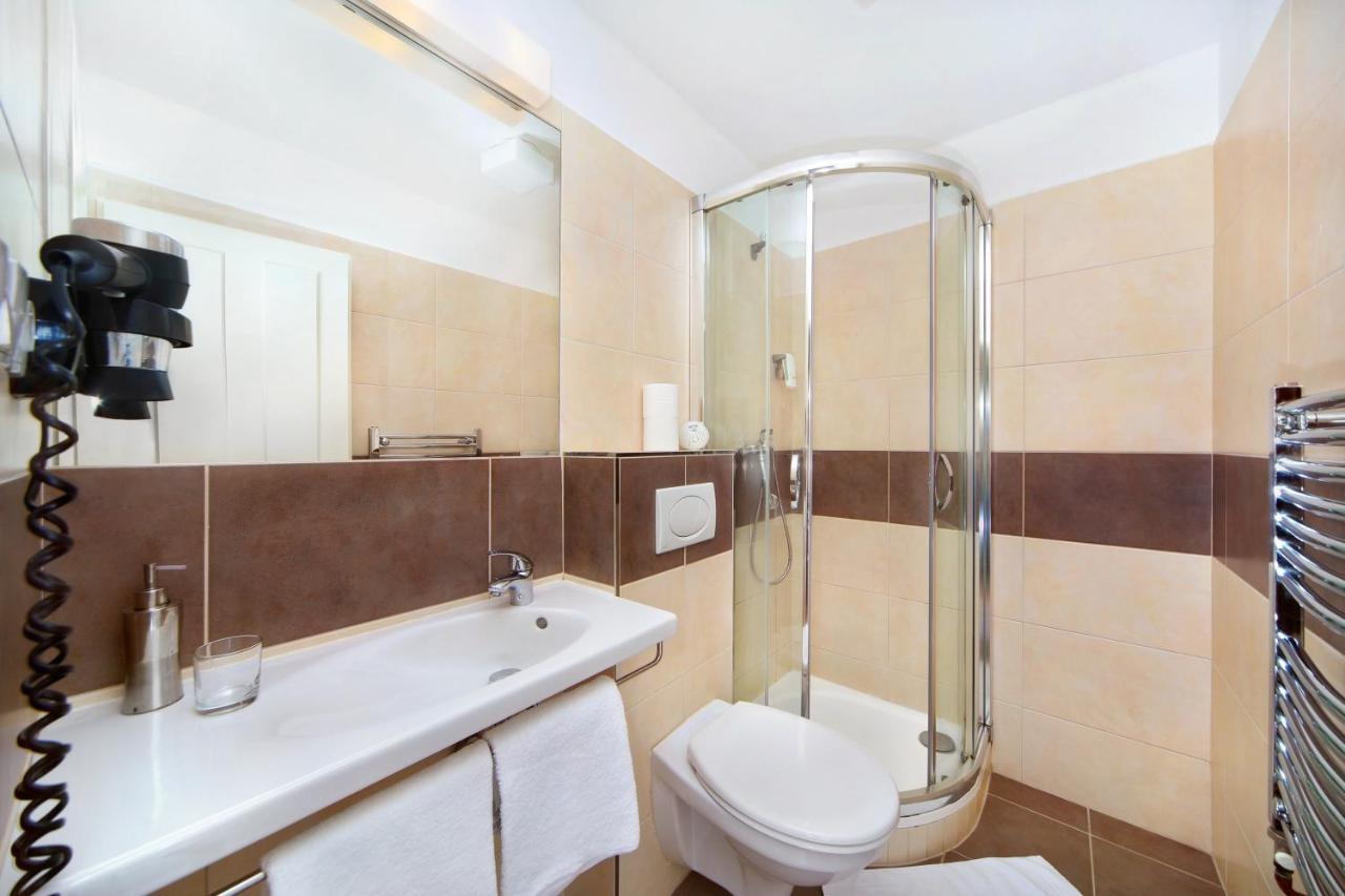 Hotel Erika Špindlerŭv Mlýn Luaran gambar