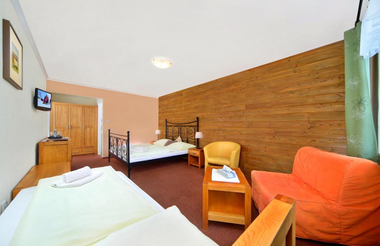Hotel Erika Špindlerŭv Mlýn Luaran gambar