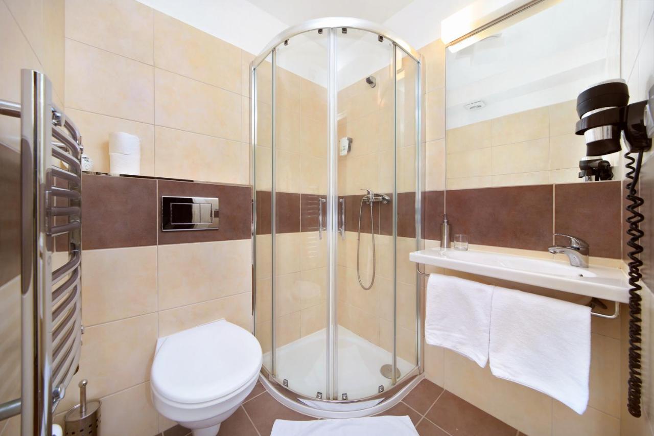 Hotel Erika Špindlerŭv Mlýn Luaran gambar