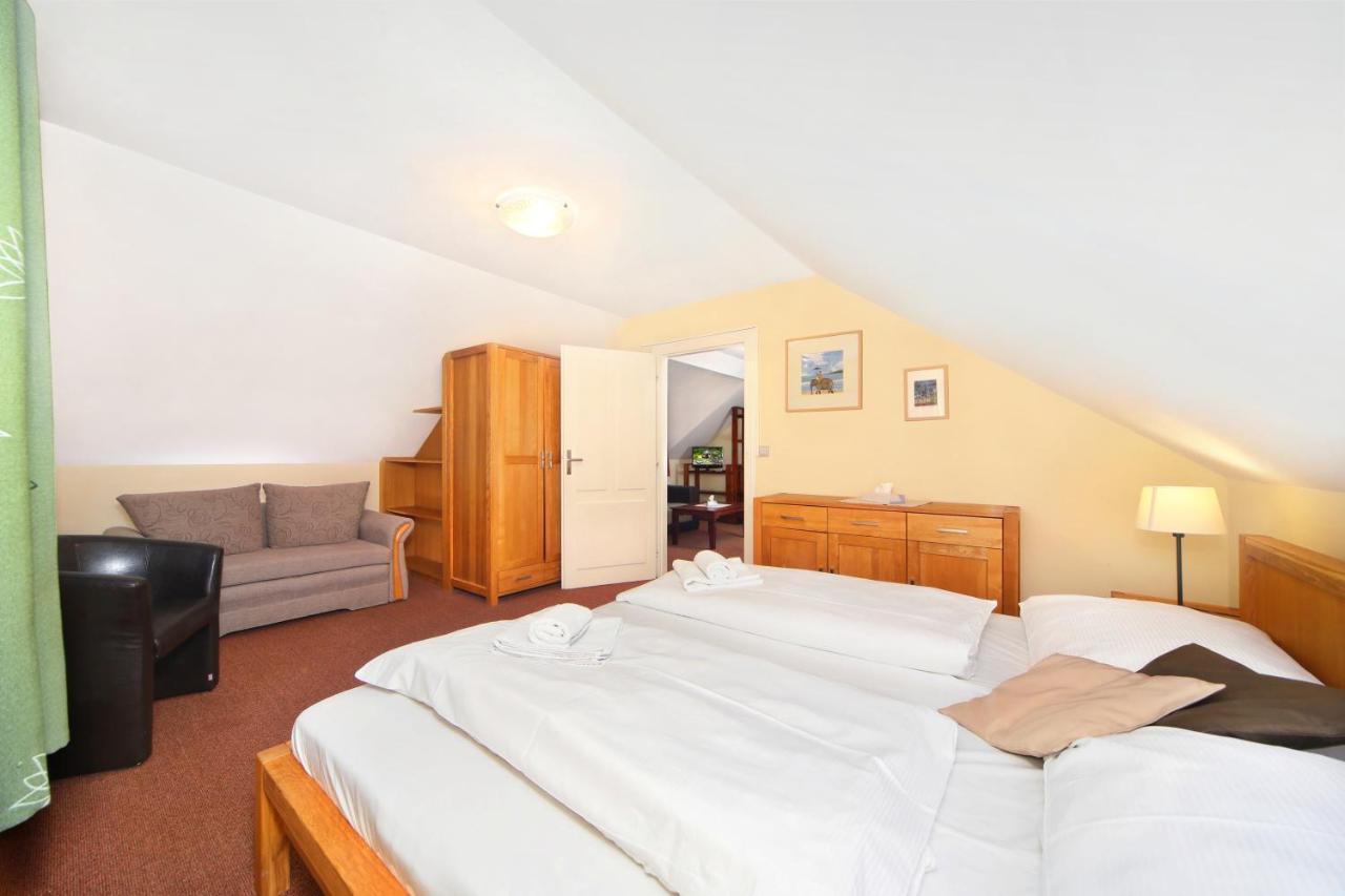 Hotel Erika Špindlerŭv Mlýn Luaran gambar