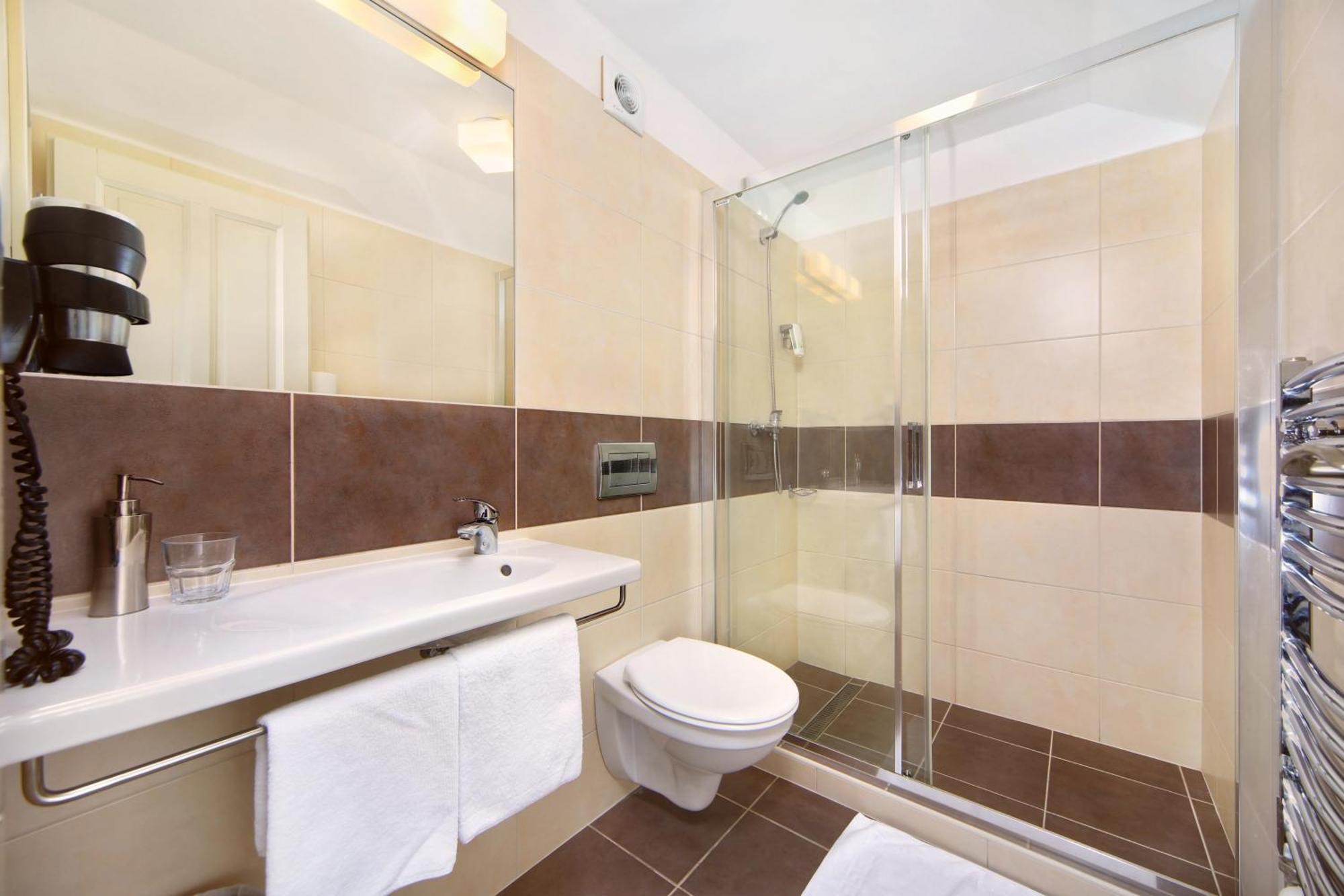 Hotel Erika Špindlerŭv Mlýn Luaran gambar